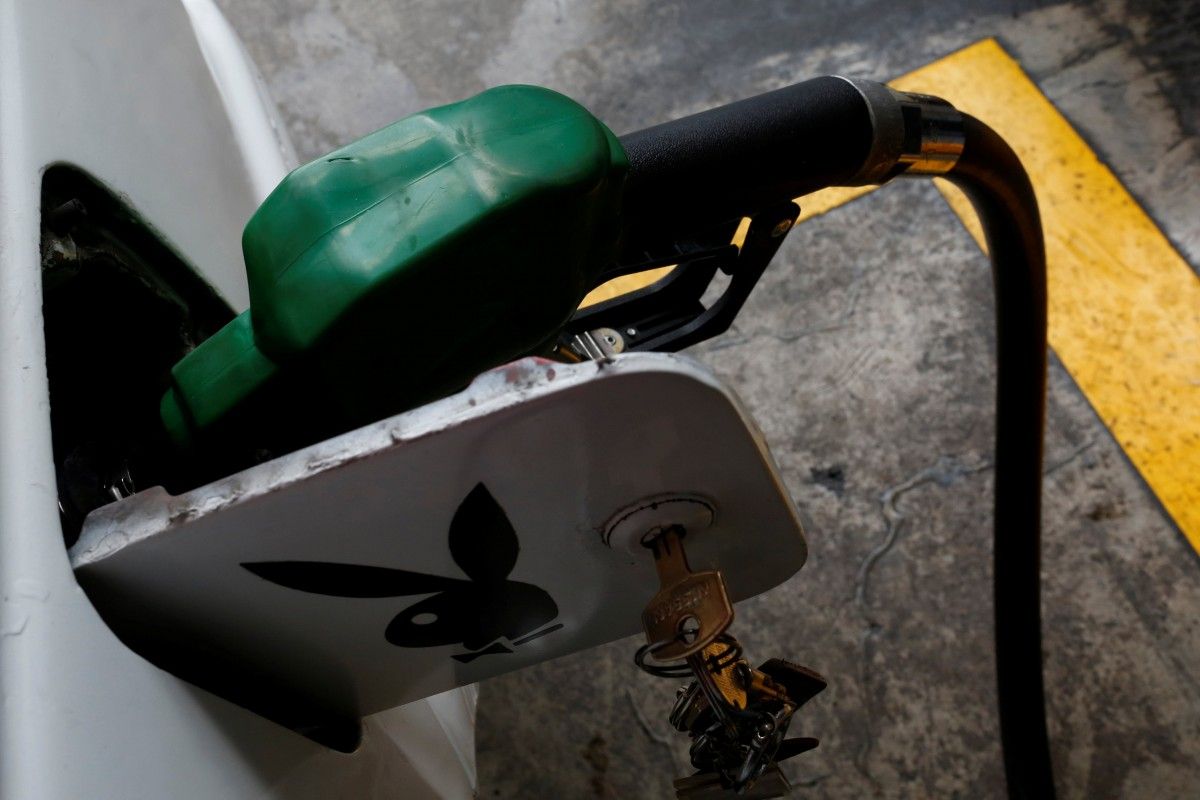 Середня роздрібна ціна бензину А-95 знизилася до 30,16 гривні за літр