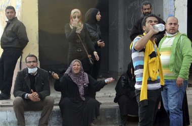 27 січня 2013, 21:48 Переглядів:   Траурну процесію обстріляла поліція, фото Reuters