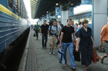 25 мая 2012, 10:29 Переглядів:   «Укрзалізниця» повернула скасований нічний поїзд Київ-Львів