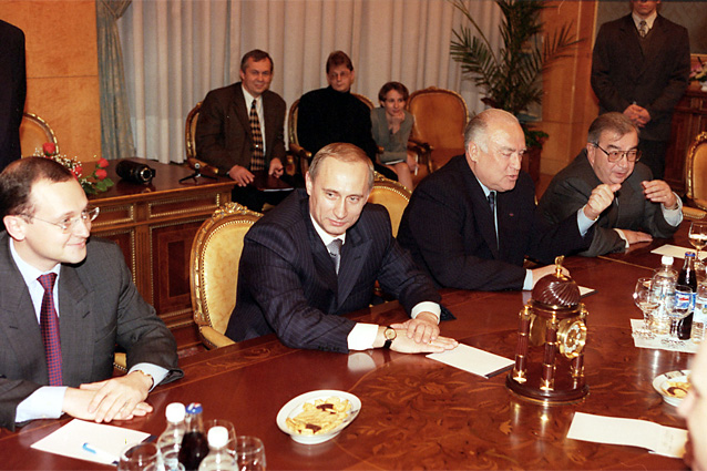 18 грудня в Росії почалася президентська кампанія, а в кінці 1999 року Володимир Путін йшов у президенти вперше