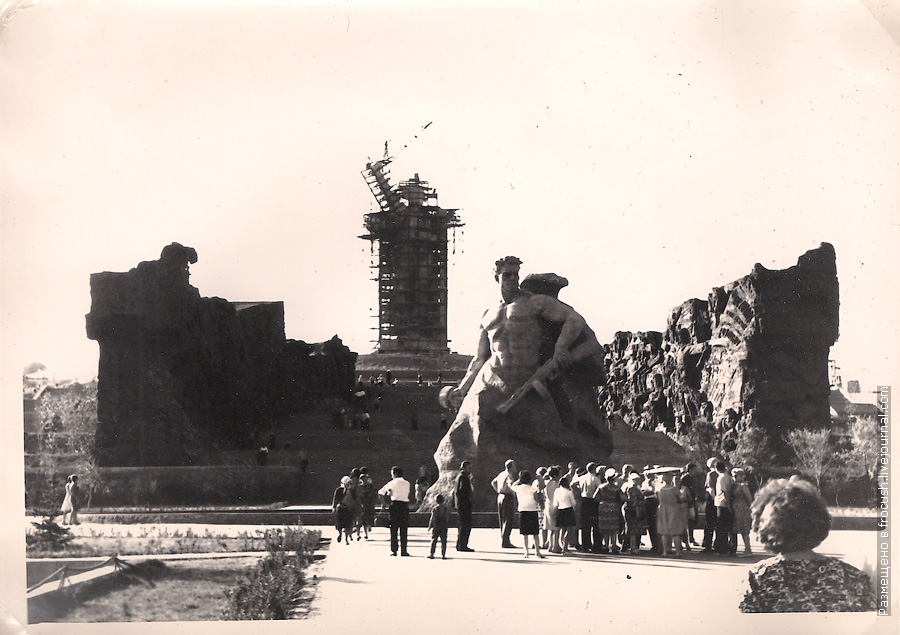 Реставраційні роботи на Головному монументі пам'ятника-ансамблю проводилися двічі: в 1972 і 1986 роках
