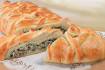 до   улебяка - довгастий великий пиріг з кислого тіста з начинкою (з кашею, з капустою, з рибою), одне з традиційних страв російської кухні