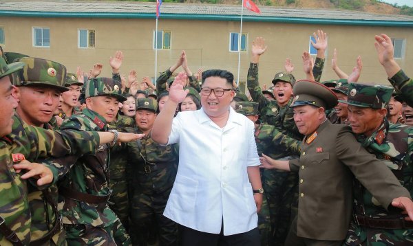Одіозний лідер Північної Кореї не з'являвся на публіці вже 15 днів