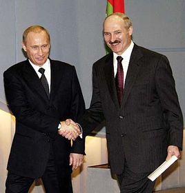 Володимир Путін і Олександр Лукашенко (Фото: ЧТК)   За круглим столом виникло багато питань, вирішити які так і не вдалося